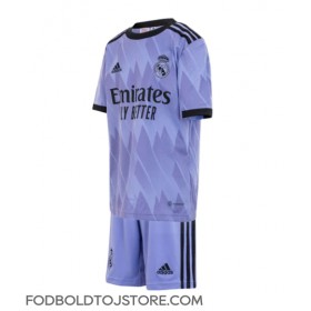 Real Madrid Vinicius Junior #20 Udebanesæt Børn 2022-23 Kortærmet (+ Korte bukser)